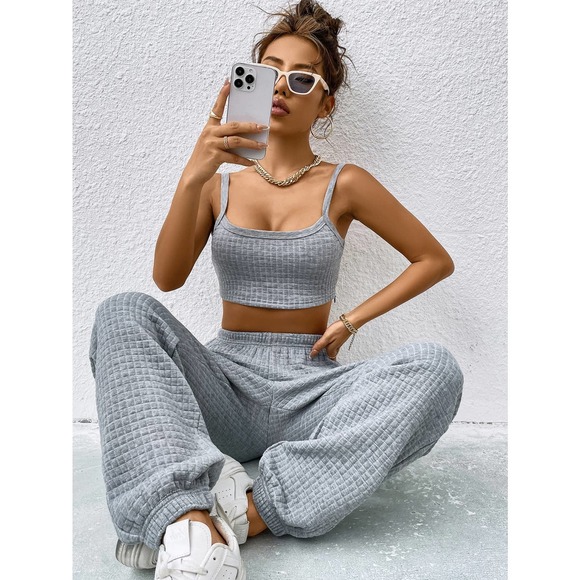 2 piece set: minimalist Crop Cami Top & Sweatpants light gray - Picture 2 of 11